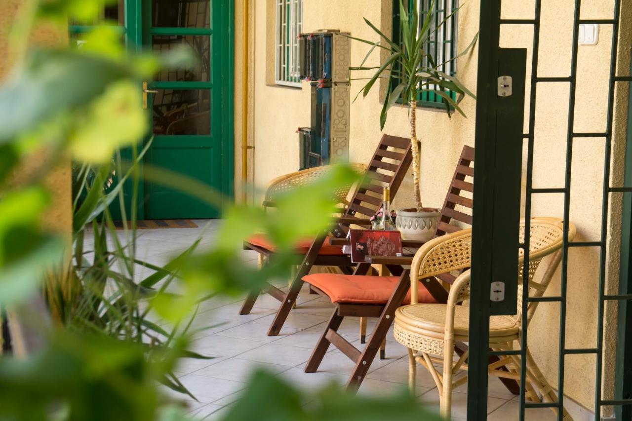 Theaterland Classic Apartments Budapeste Exterior foto